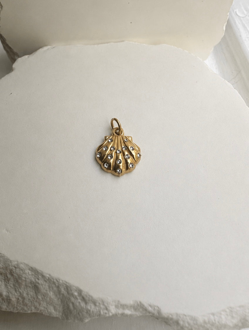Stones Shell Charm